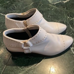 Light gray ankle booties with gold studs! Never Worn, great for fall 🍂👜